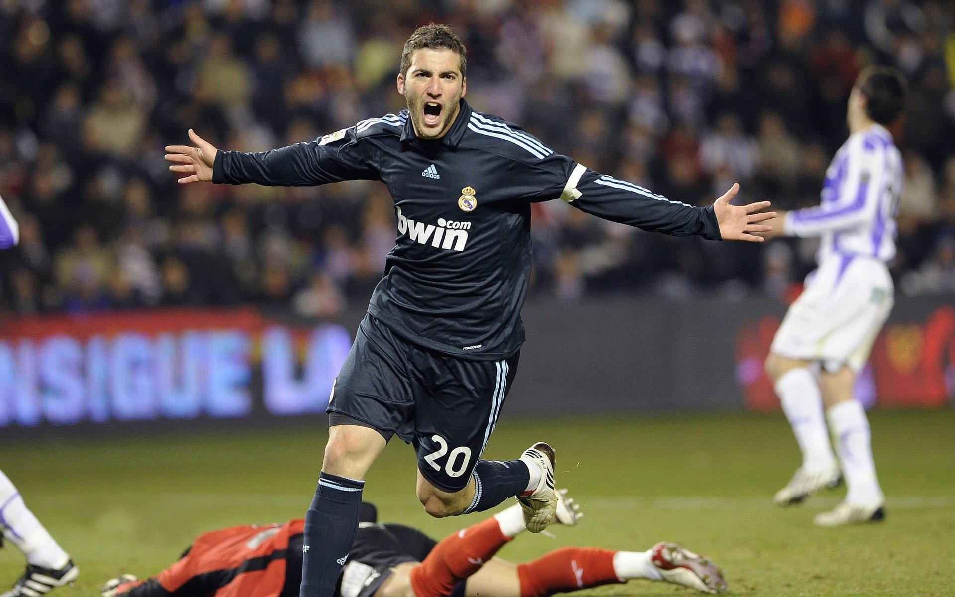 基耶萨谈披萨口味引热议，球迷调侃，下次进球后该请客正统披萨